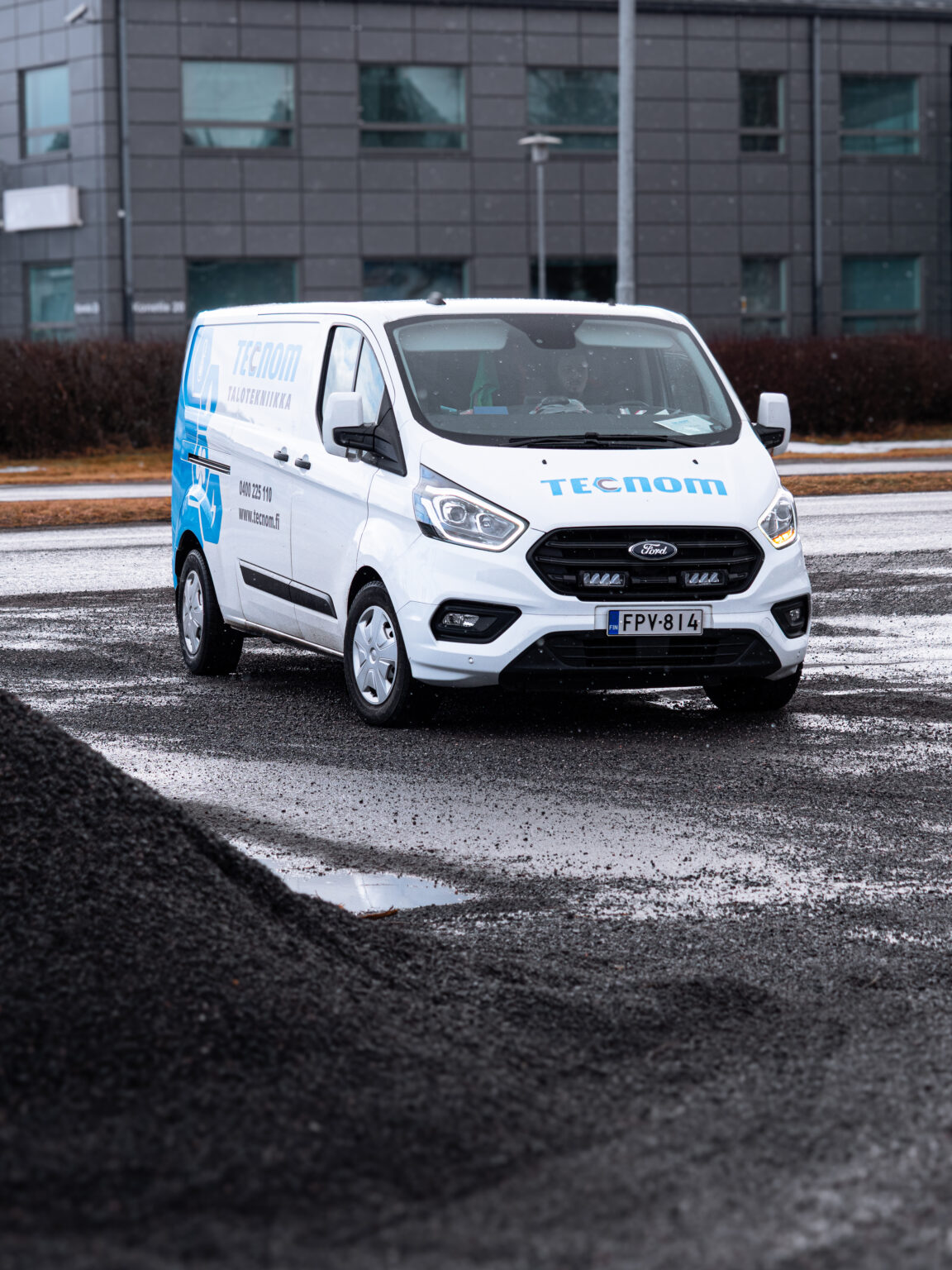 Tecnomin pakettiauto